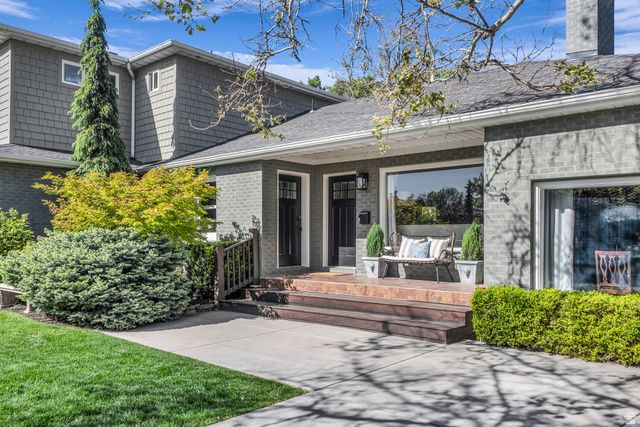 4179 S HOLLOWAY DR, Holladay, UT 84124
