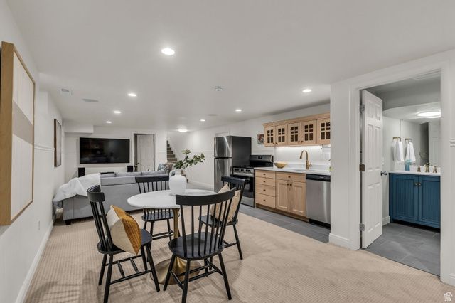 4179 S HOLLOWAY DR, Holladay, UT 84124