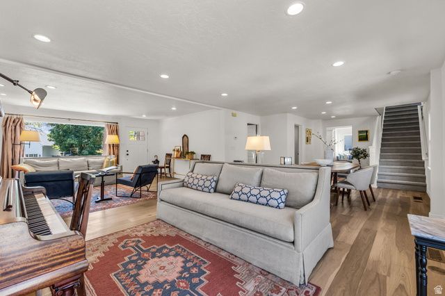 4179 S HOLLOWAY DR, Holladay, UT 84124