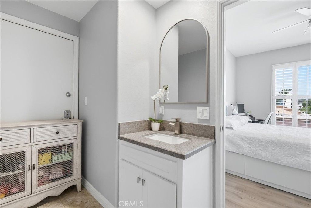 Image 18 of property listing at 10790 Rose Avenue 304, Los Angeles, CA 90034