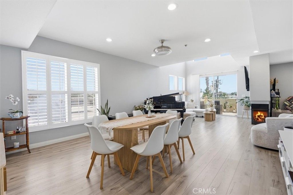 Image 4 of property listing at 10790 Rose Avenue 304, Los Angeles, CA 90034