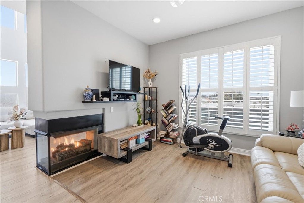 Image 8 of property listing at 10790 Rose Avenue 304, Los Angeles, CA 90034
