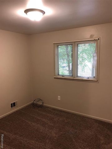 130 Parkdale Avenue, Pontiac, MI 48340
