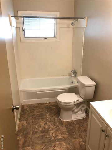 130 Parkdale Avenue, Pontiac, MI 48340