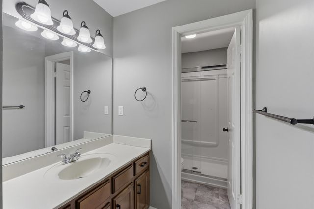 6608 SUNGATE DR S, Bartlett, TN 38135
