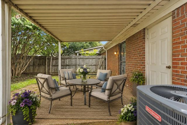 6608 SUNGATE DR S, Bartlett, TN 38135