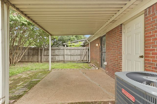 6608 SUNGATE DR S, Bartlett, TN 38135