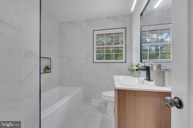 43 NORCROSS RD, Gibbsboro, NJ 08026