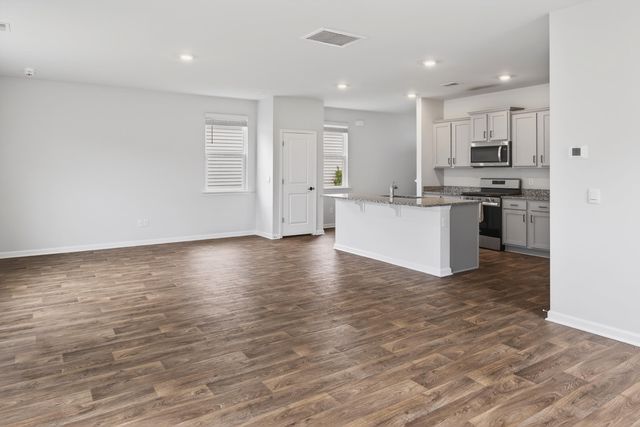 104 Cloverleaf Street, Summerville, SC 29483