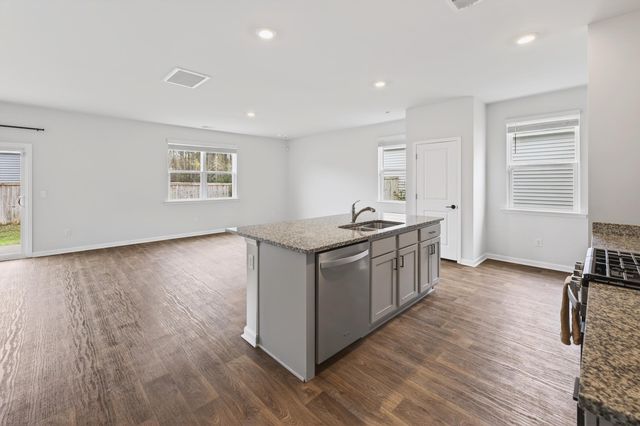 104 Cloverleaf Street, Summerville, SC 29483