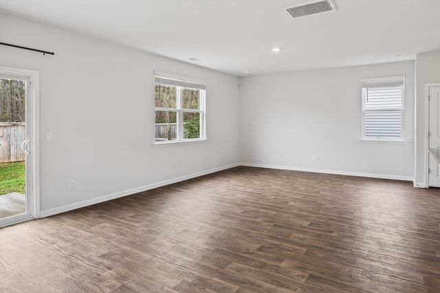 104 Cloverleaf Street, Summerville, SC 29483