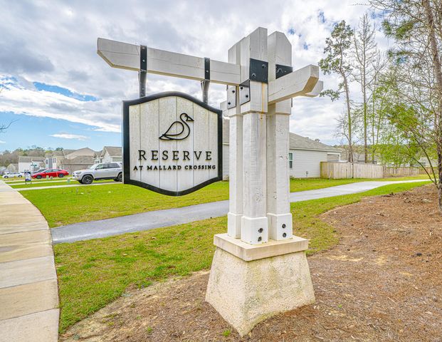 104 Cloverleaf Street, Summerville, SC 29483