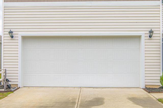 104 Cloverleaf Street, Summerville, SC 29483