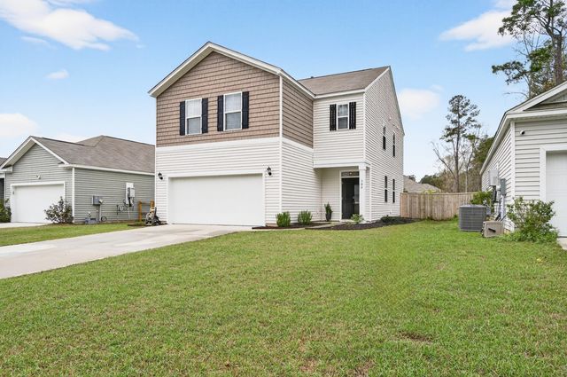 104 Cloverleaf Street, Summerville, SC 29483