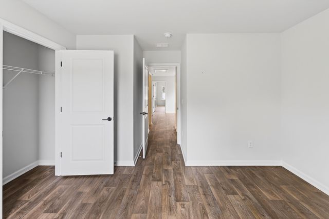 104 Cloverleaf Street, Summerville, SC 29483