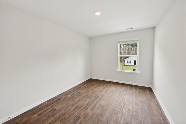 104 Cloverleaf Street, Summerville, SC 29483