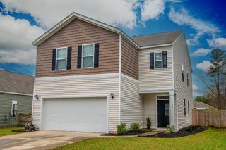 104 Cloverleaf Street, Summerville, SC 29483