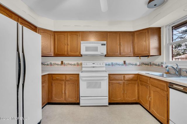 26 B Moccasin Drive B, Whiting, NJ 08759