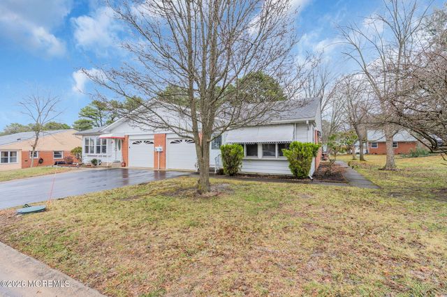 26 B Moccasin Drive B, Whiting, NJ 08759