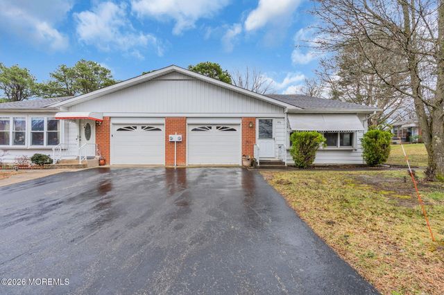 26 B Moccasin Drive B, Whiting, NJ 08759