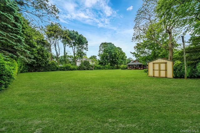 75 Champlin Avenue, Bellport, NY 11713