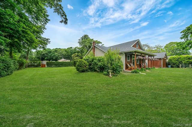 75 Champlin Avenue, Bellport, NY 11713