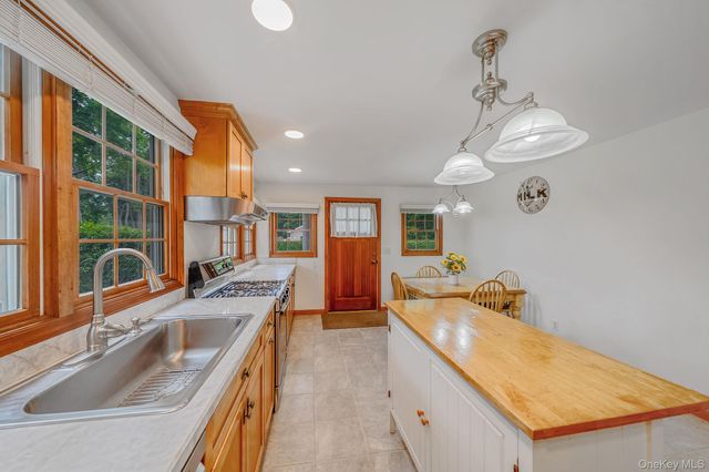 75 Champlin Avenue, Bellport, NY 11713