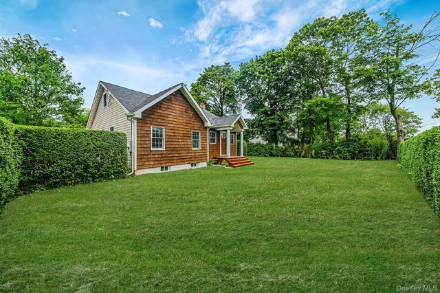 75 Champlin Avenue, Bellport, NY 11713