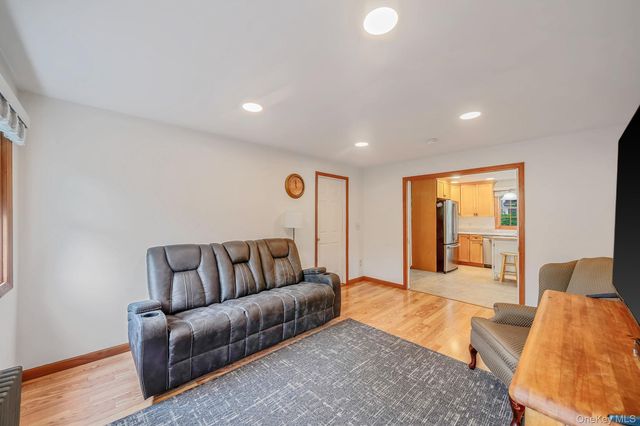 75 Champlin Avenue, Bellport, NY 11713