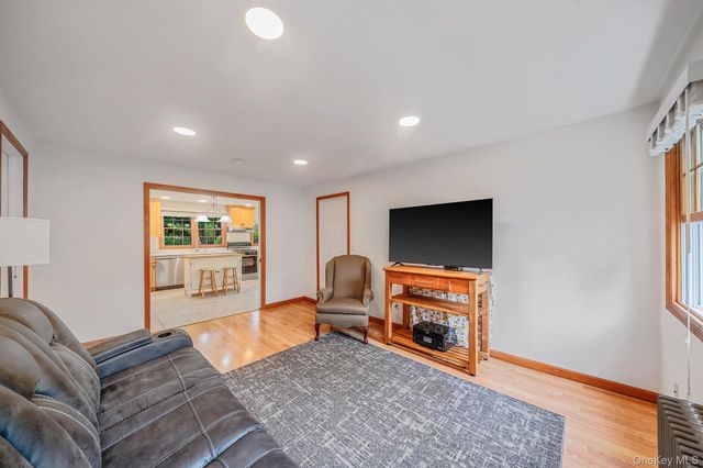 75 Champlin Avenue, Bellport, NY 11713