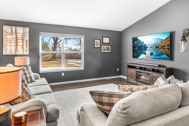 4500 MORELAND ROAD, Plover, WI 54467