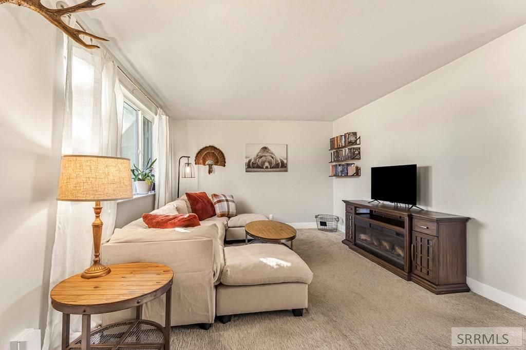 Image 10 of property listing at 605 Melrose Drive, Idaho Falls, ID 83401