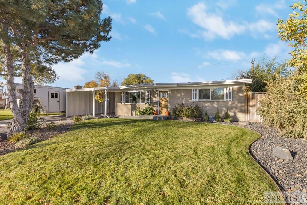 Image 3 of property listing at 605 Melrose Drive, Idaho Falls, ID 83401