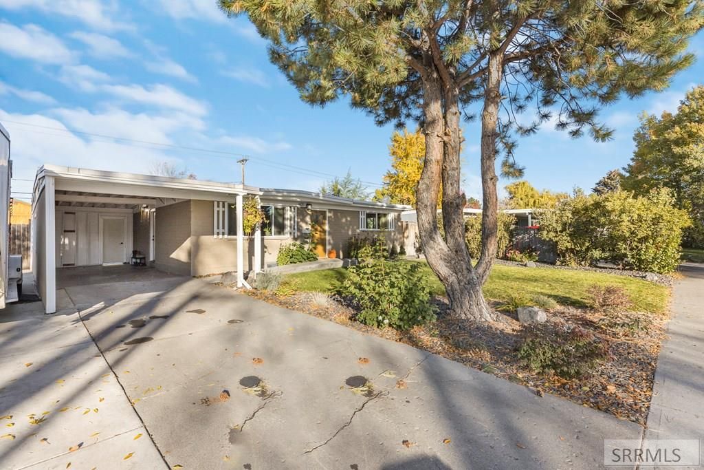 Image 4 of property listing at 605 Melrose Drive, Idaho Falls, ID 83401