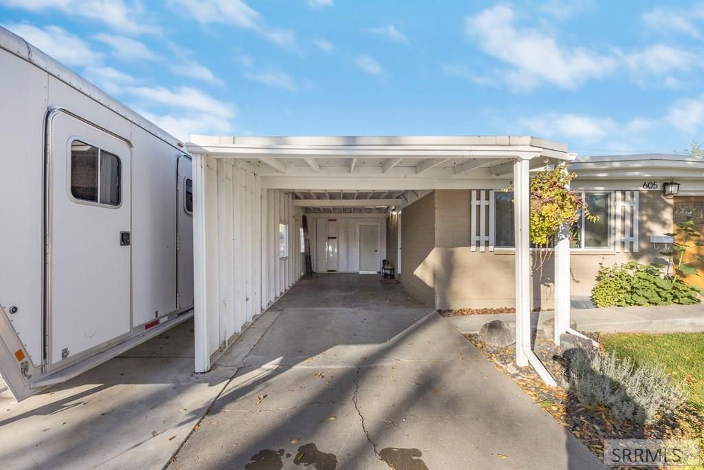 Image 6 of property listing at 605 Melrose Drive, Idaho Falls, ID 83401