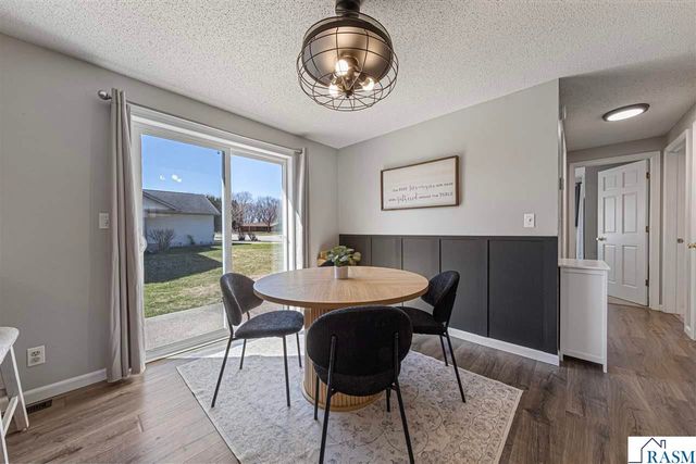 549 Marie Lane, North Mankato, MN 56003