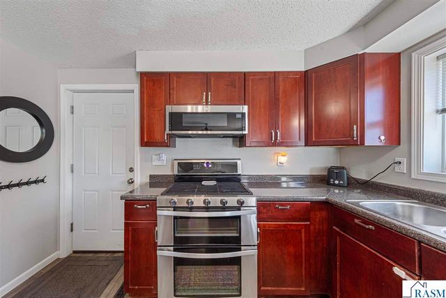549 Marie Lane, North Mankato, MN 56003