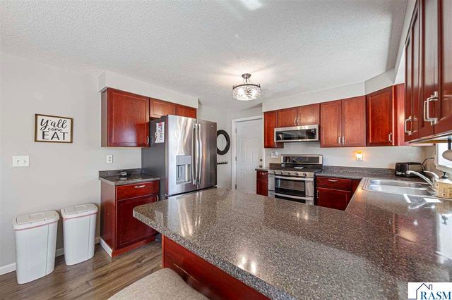 549 Marie Lane, North Mankato, MN 56003