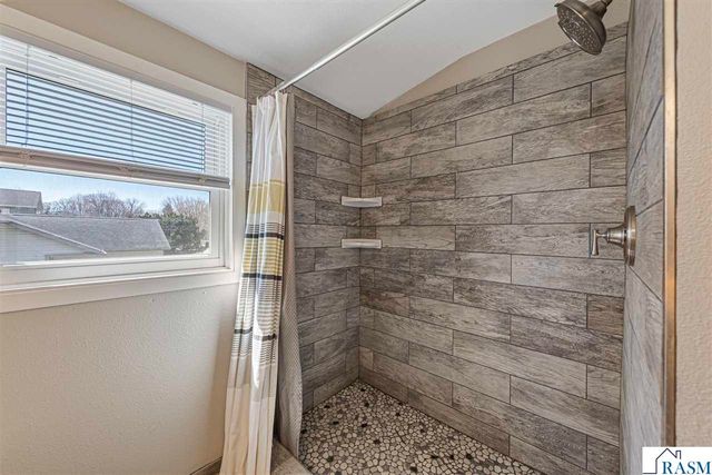 549 Marie Lane, North Mankato, MN 56003