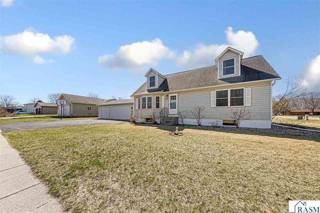 549 Marie Lane, North Mankato, MN 56003