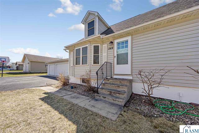 549 Marie Lane, North Mankato, MN 56003