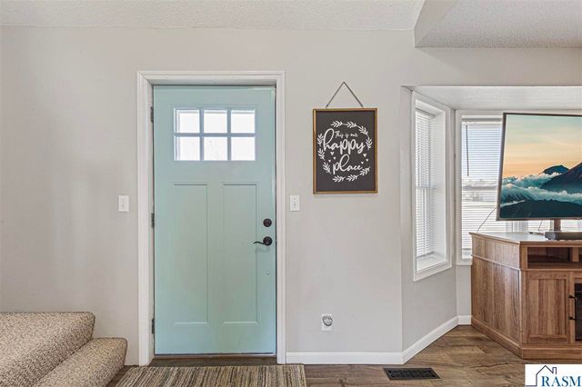 549 Marie Lane, North Mankato, MN 56003