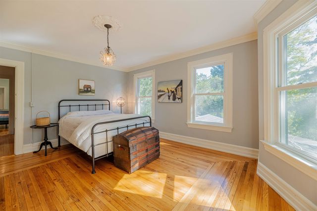 144 Taconic Avenue, Manchester, VT 05254