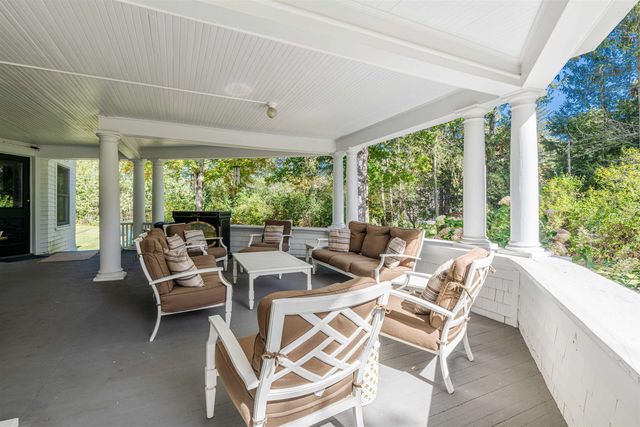 144 Taconic Avenue, Manchester, VT 05254