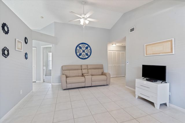 4781 Brighton Lakes Boulevard, Boynton Beach, FL 33436