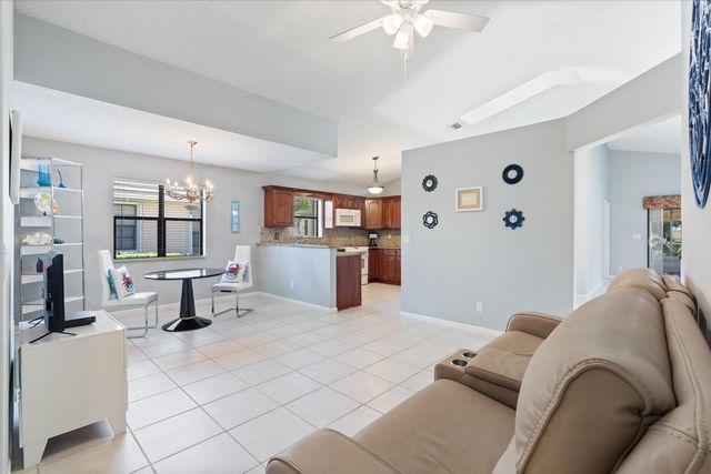 4781 Brighton Lakes Boulevard, Boynton Beach, FL 33436