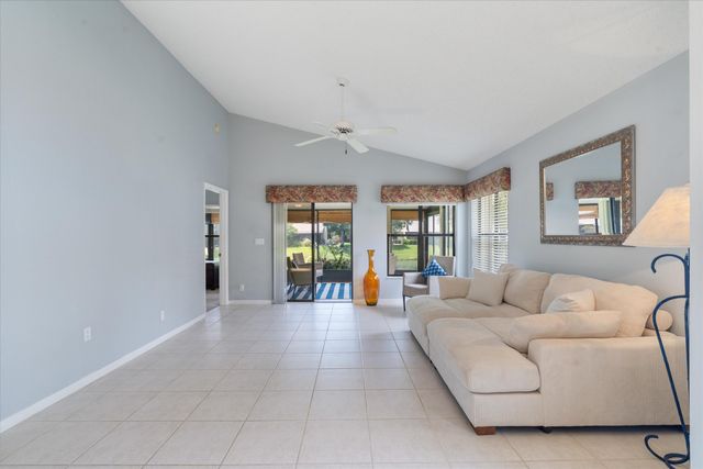 4781 Brighton Lakes Boulevard, Boynton Beach, FL 33436