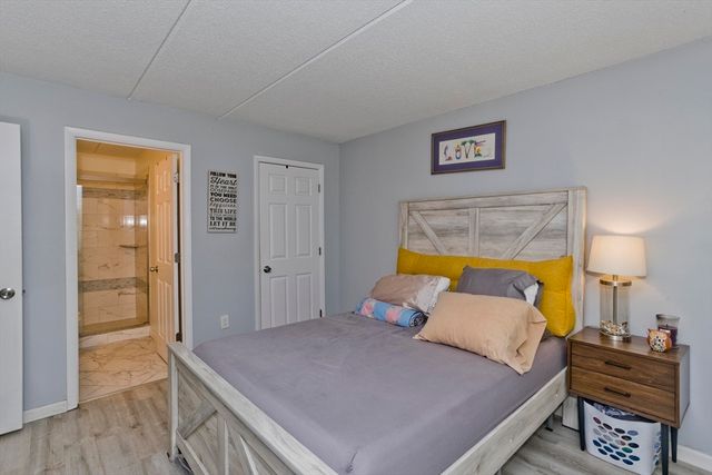 24 Maplecrest Cir D, Holyoke, MA 01040