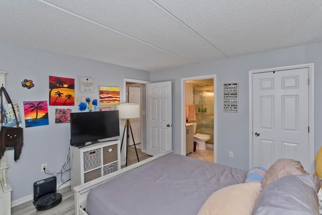24 Maplecrest Cir D, Holyoke, MA 01040