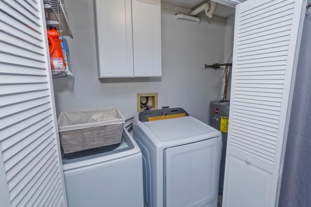 24 Maplecrest Cir D, Holyoke, MA 01040